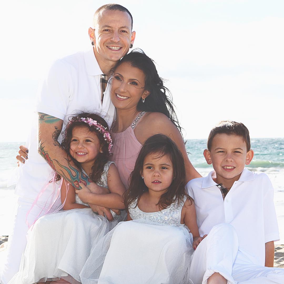 A picture of Lily with her siblings and parents.
